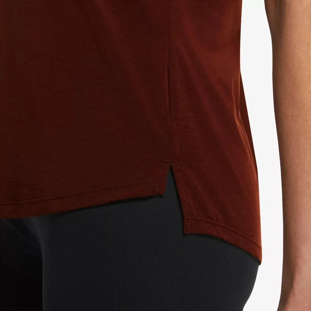 NWT Nike Women's One Luxe Short Sleeve T-Shirt - Picture 3 of 4